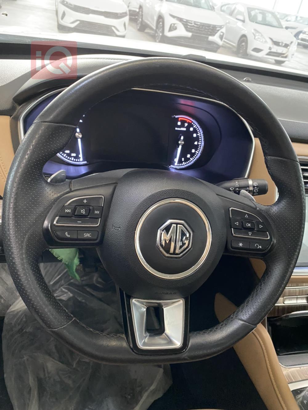 ئێم جی RX8